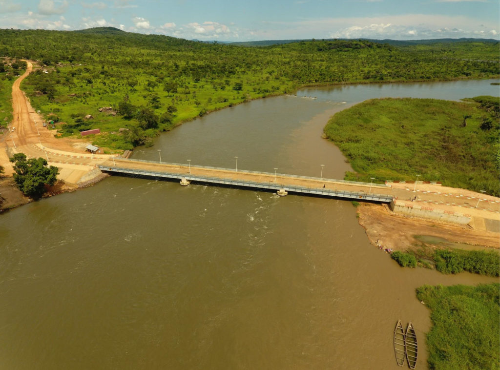 Vue aérienne du pont Nyemba dans le Tanganyika