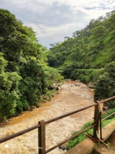 Centrale hydroélectrique de Bendera sur la rivière Kyimbi