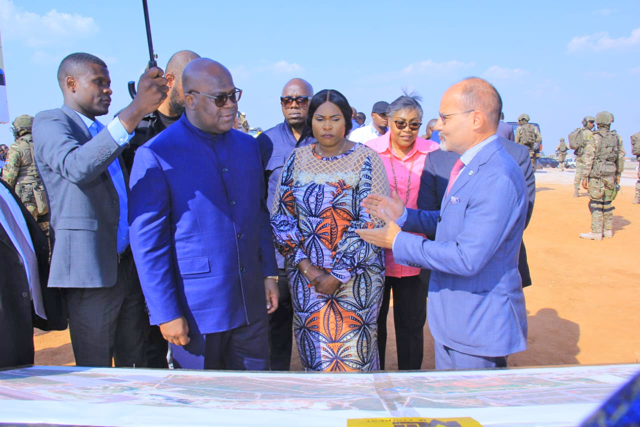 Le Président Félix Tshisekedi et la Gouverneur du Lualaba visitent le chantier de l'échangeur de Kolwezi par Malta D Forrest